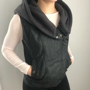 Leather vest 🌒🐺☠️